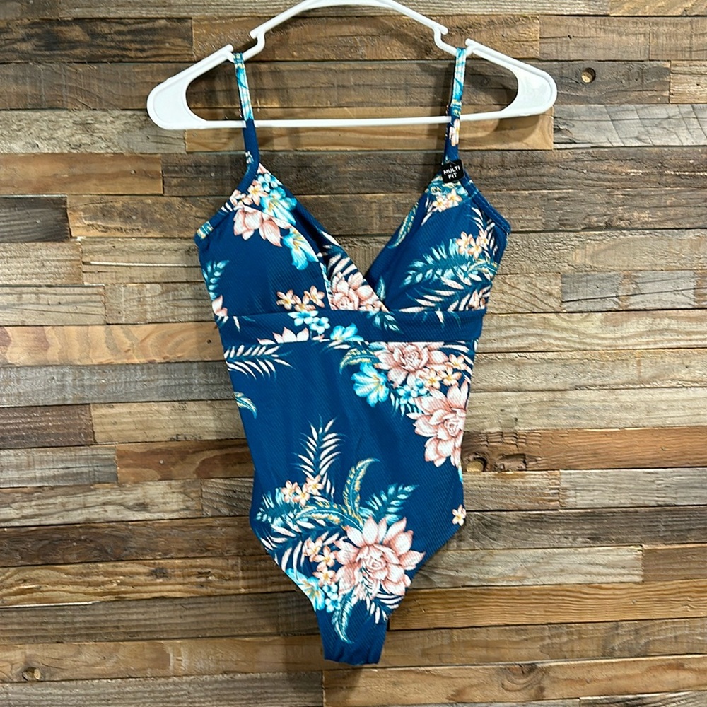 NWT Azura Australia Floral Multi Fit One Piece Swimsuit size 6